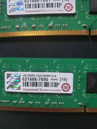 Lote de 4 memorias RAM DDR3 para PC de sobremesa.