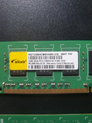Lote de 4 memorias RAM DDR3 para PC de sobremesa.