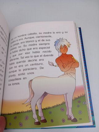 Libro con 8 CUENTOS DE FANTASIA.