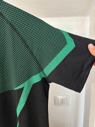 Maglia Onyx Nera e Verde - Taglia L