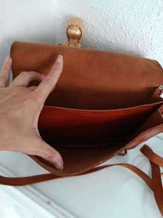 Bolso de cuero artesanal