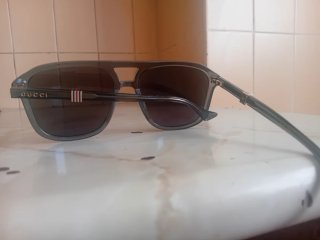 Gafas de sol Gucci grises