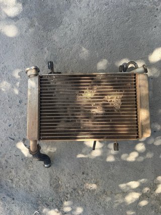 Radiador, ventilador y bote expansión suzuki ltz