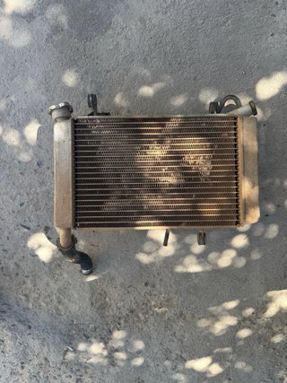 Radiador, ventilador y bote expansión suzuki ltz