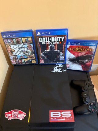 Consola PS4 1TB + 3 Juegos
