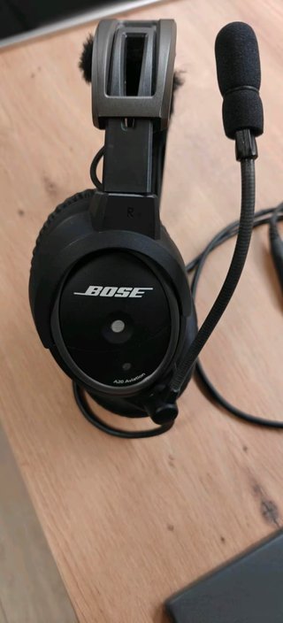 Bose A20 Aviation Headset c/ Bluetooth