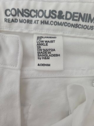 Pantalones vaqueros blancos rotos