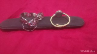 Lotto di 6 orologi + bracciale + 2 cinturini per cambio