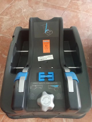 Huevo para bebé con adaptador coche