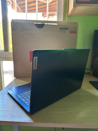 Lenovo IdeaPad Slim 3 | Ryzen 5 | 16GB RAM | 512GB