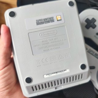 Super Nintendo Mini + juegos + 2 mandos