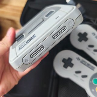 Super Nintendo Mini + juegos + 2 mandos