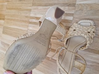 Sandalias de tacón de Pons Quintana color vainilla