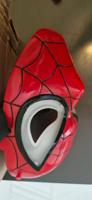 Máscara Spiderman con luces