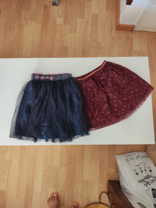 Faldas de tul azul y rojo