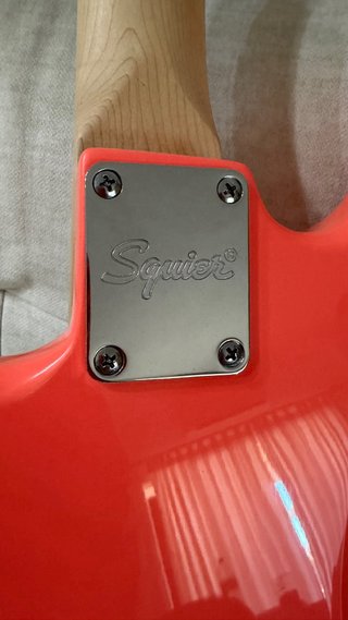 Guitarra Eléctrica + amplificador +Cejilla