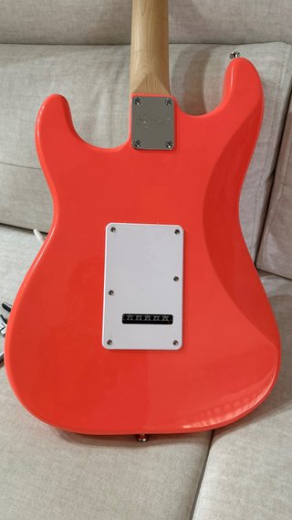 Guitarra Eléctrica + amplificador +Cejilla