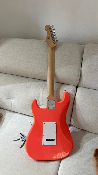 Guitarra Eléctrica + amplificador +Cejilla