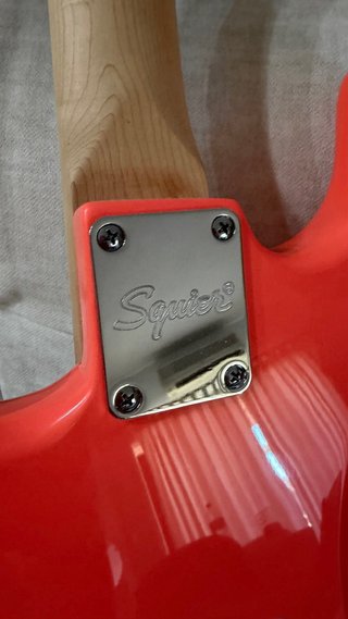 Guitarra Eléctrica + amplificador +Cejilla