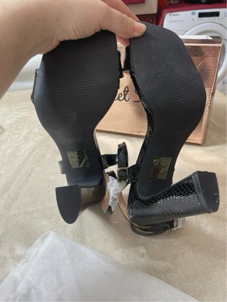 Tacchi neri Sweet Shoes