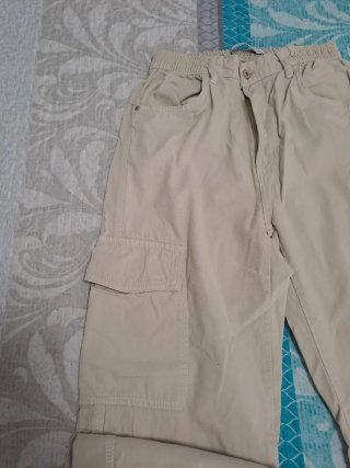 Lote 2 pantalones beige y verde militar