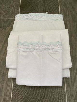 Sábanas mini cuna bebé con encaje