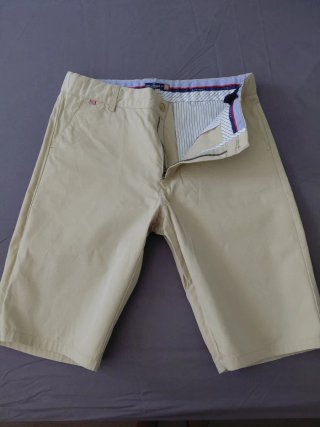 Pantalón corto de vestir beige,  chico Marca,Tizas