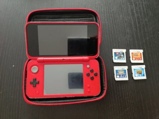 New Nintendo 2DS XL Edizione Poké Ball speciale