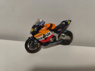 Moto GP a escala Repsol Honda 46