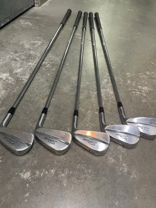 Palos de golf Titleist 620 forged