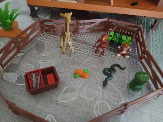 Cabaña África Playmobil con animales