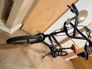 Patinete y lote de bicicletas