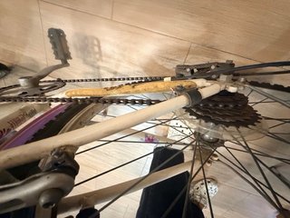 Patinete y lote de bicicletas