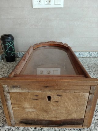 Vitrina Capilla Antigua Madera y Cristal