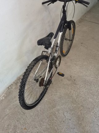 Bicicleta Giant Rock 26 pulgadas
