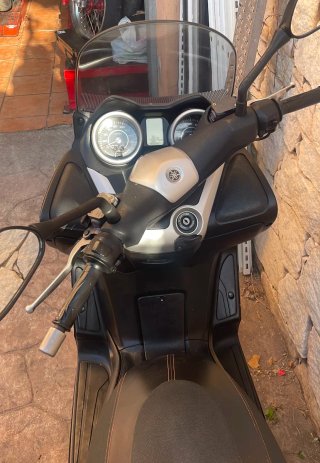 Yamaha XMAX 125 - 4 llaves, libro mantenimiento