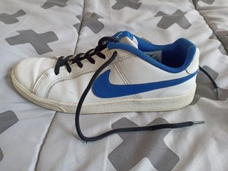 Zapatillas Nike blancas y azules talla 43