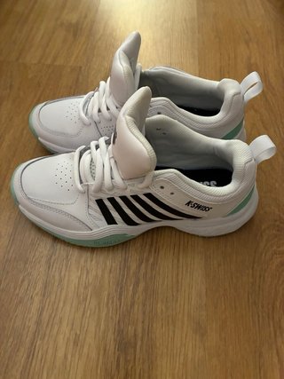 Zapatillas K-Swiss Blancas y Turquesa