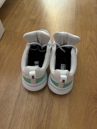 Zapatillas K-Swiss Blancas y Turquesa