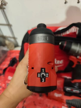 Kit Milwaukee M12 3 Herramientas + Cargador