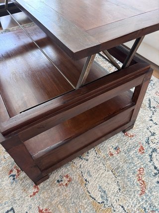 Mesa de centro elevable de madera Banak