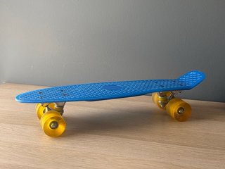 Mini skate azul