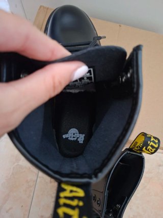 Botas Dr. Martens Negras Talla 39 NUEVAS.