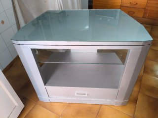 Mesa TV giratoria con estantería y cajón