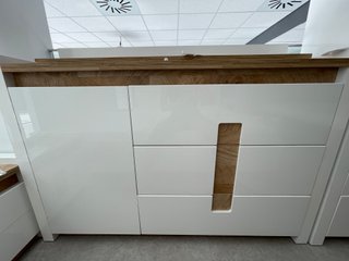 Cómoda blanca 147 cm - LIQUIDACIÓN
