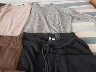 Lote jerseys y pantalones