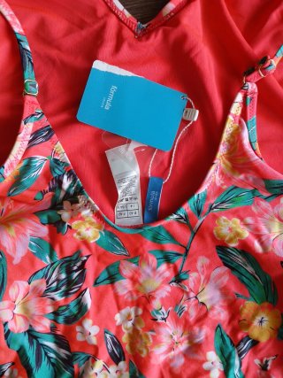 Bañador estampado floral con volantes