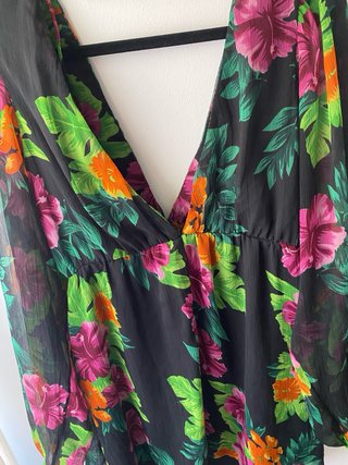 Vestido estampado floral negro