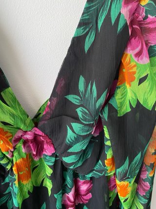 Vestido estampado floral negro
