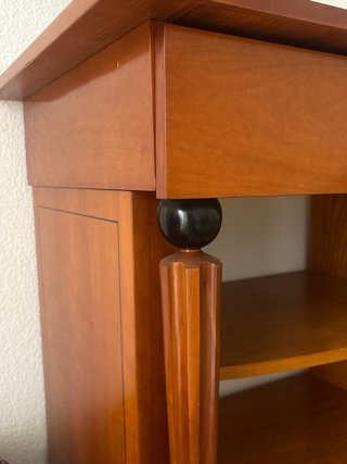 Aparador de madera masisa con detalles vintage